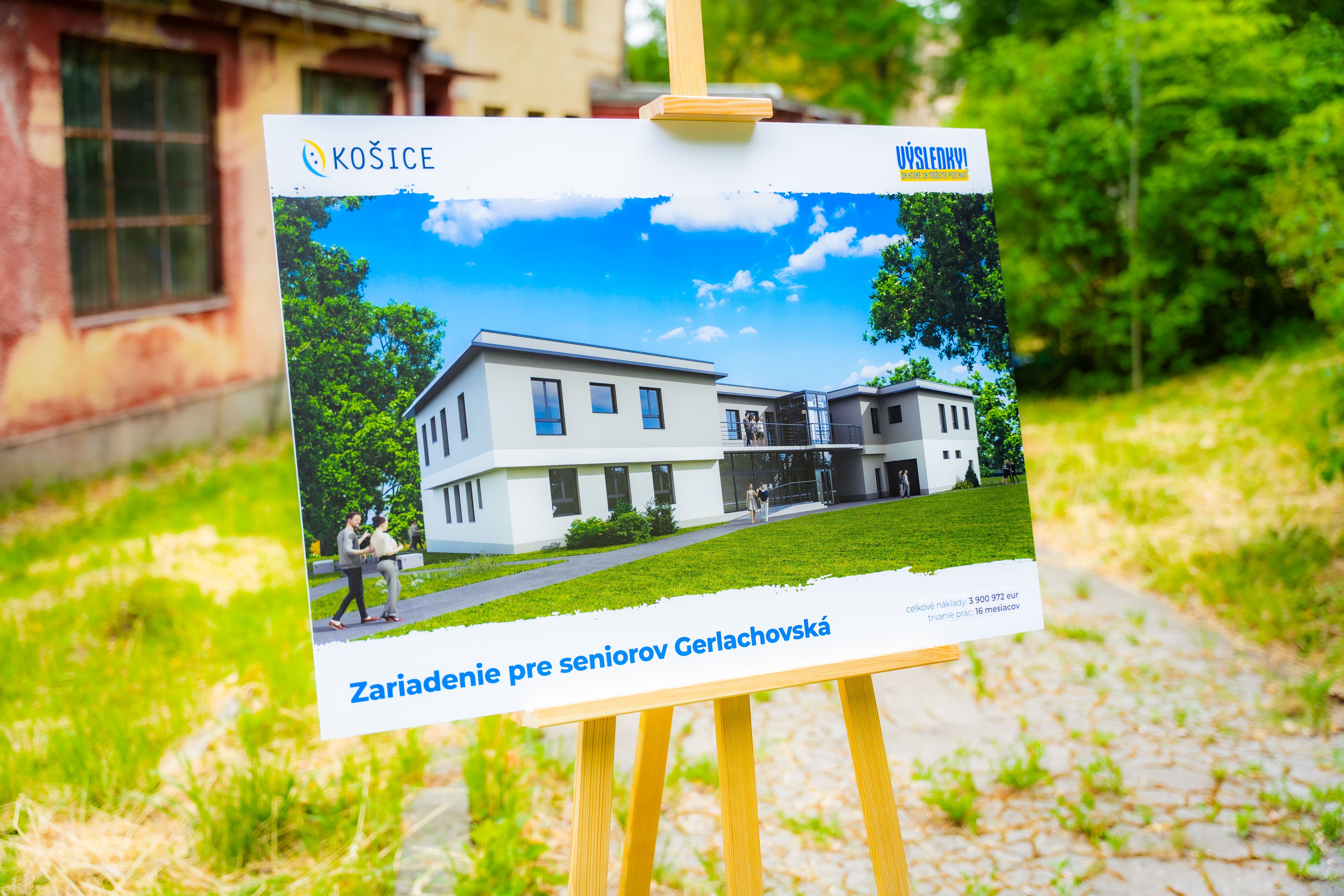 Poklepanie zakladneho kamena - Rekonstrukcia budovy pre seniorov-1-37